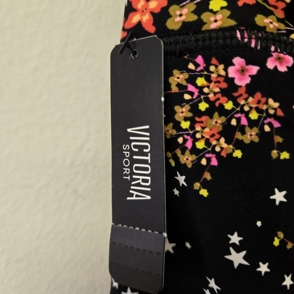 Victoria Secret Sport Stars Pink Floral Black High Rise 7/8 Leggings L - Picture 7 of 9